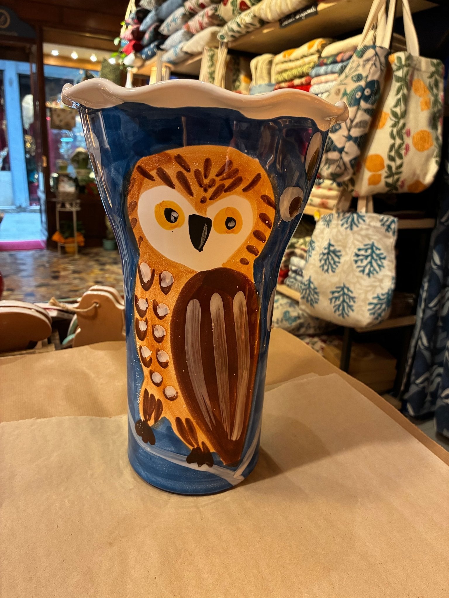Vaso alto orlato decoro civetta tornito a mano - La Gabbianella Venezia